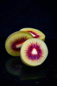 عرضه کیوی هایوارد تنکابن + شرایط فوق العاده