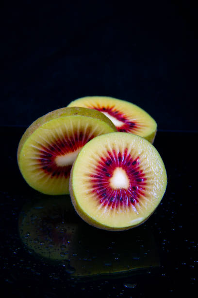 عرضه کیوی هایوارد تنکابن + شرایط فوق العاده