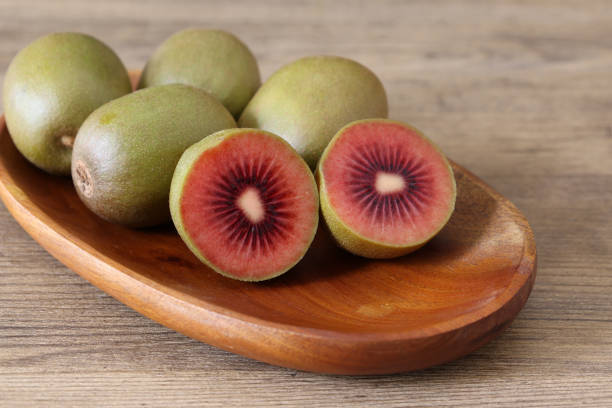 عرضه بهترین کیوی هایوارد ارگانیک و ممتاز